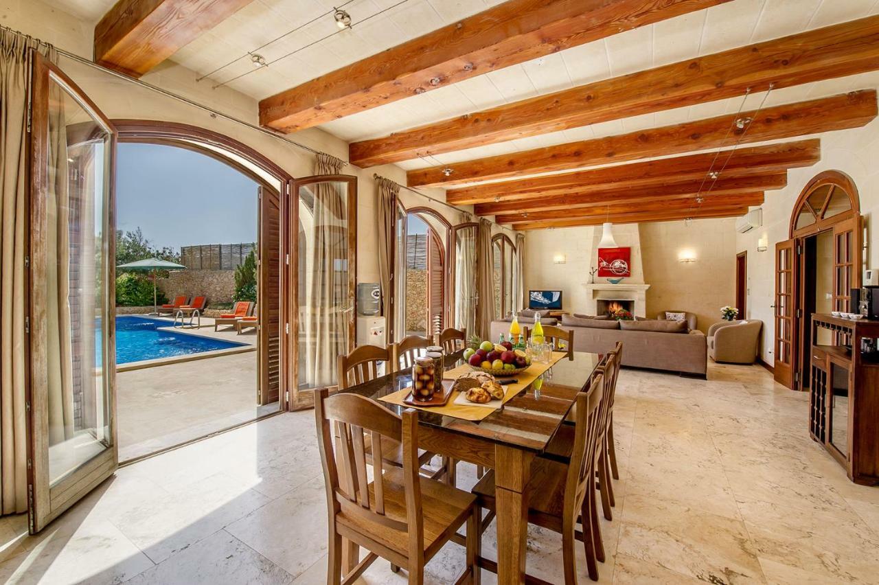 The Almonds Luxury Villa San Lawrenz Exterior foto